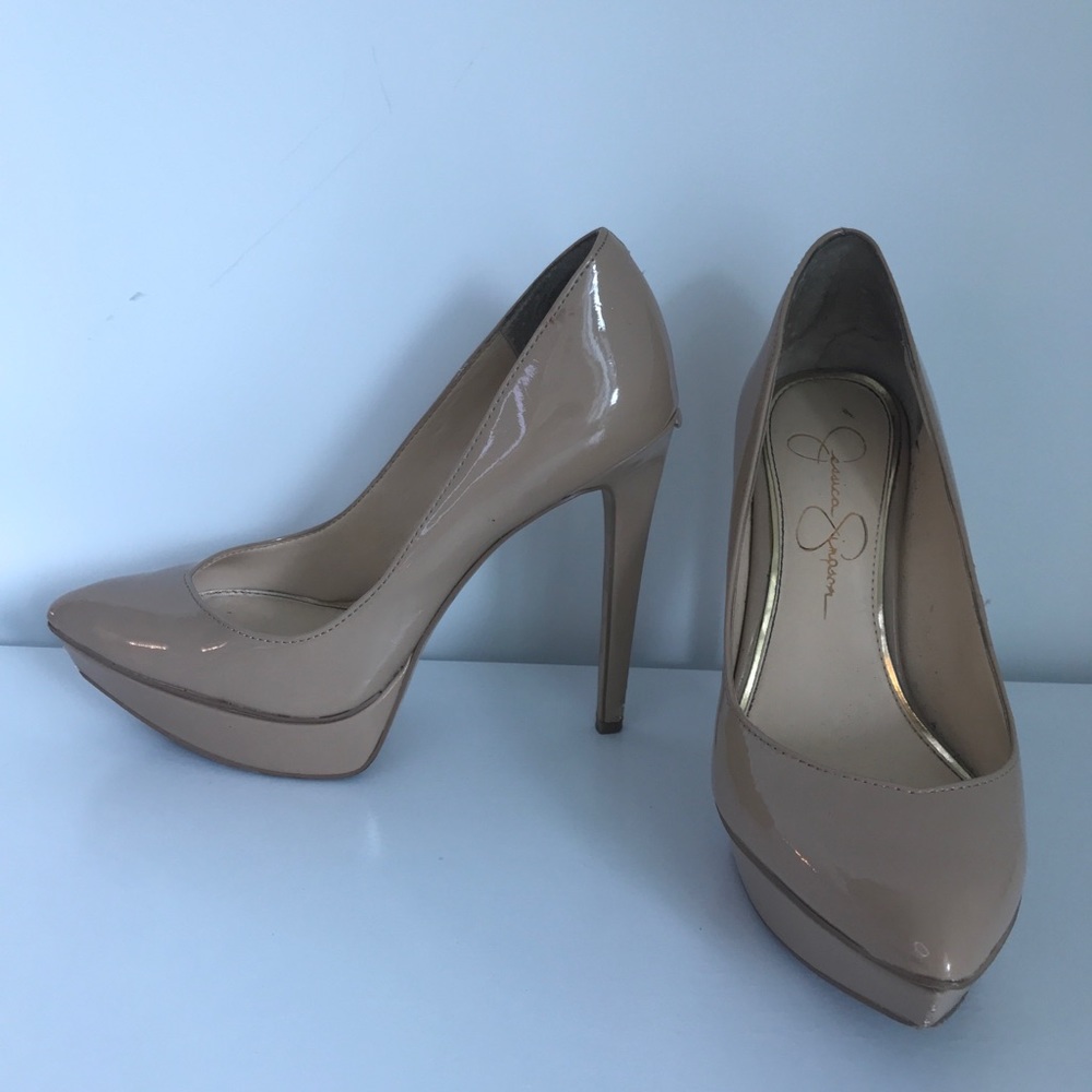 Offers Welcome Jessica Simpson platform heels 7.5